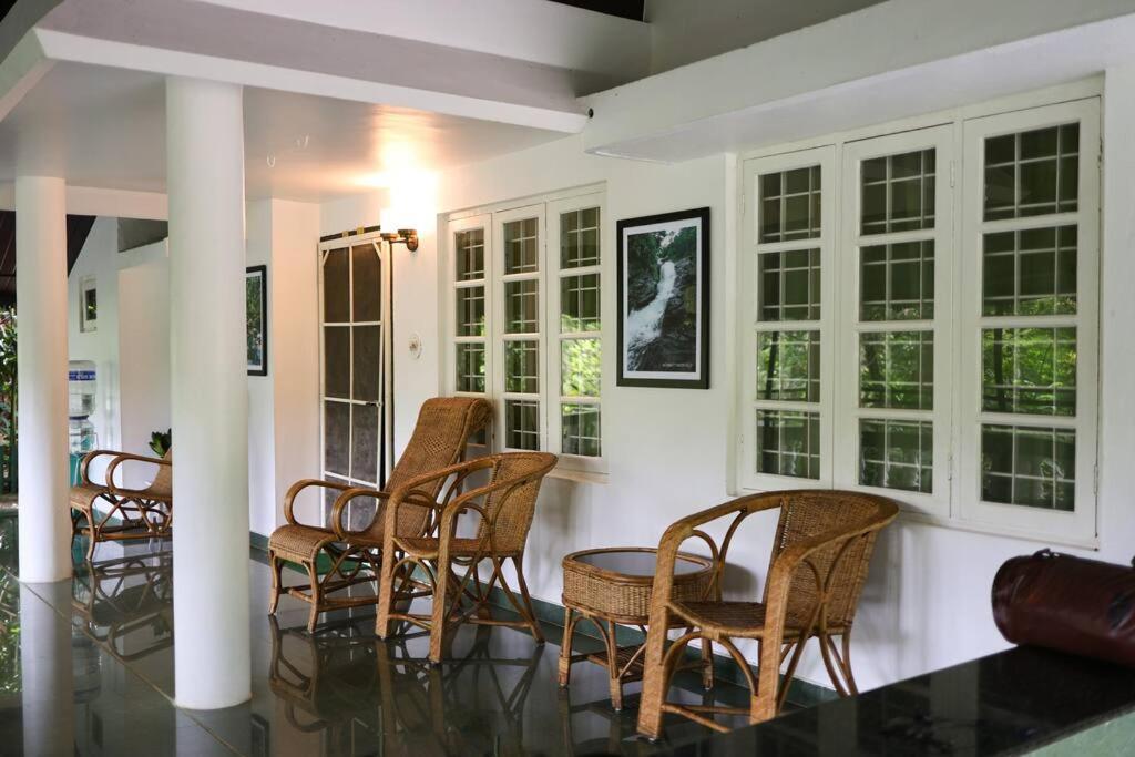 Villa Breezy Point Vagamon Exterior foto