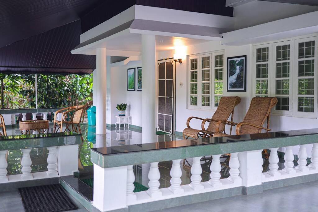 Villa Breezy Point Vagamon Exterior foto